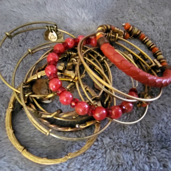 ALEX & ANI LARGE LOT OF 11 BRACELETS. RELIGOUS, BEADS, MIXED. MUST SEE! - Picture 2 of 16